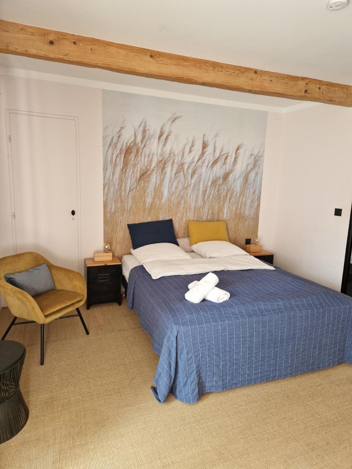 Mas Armelin Bed & Breakfast Тараскон Екстериор снимка