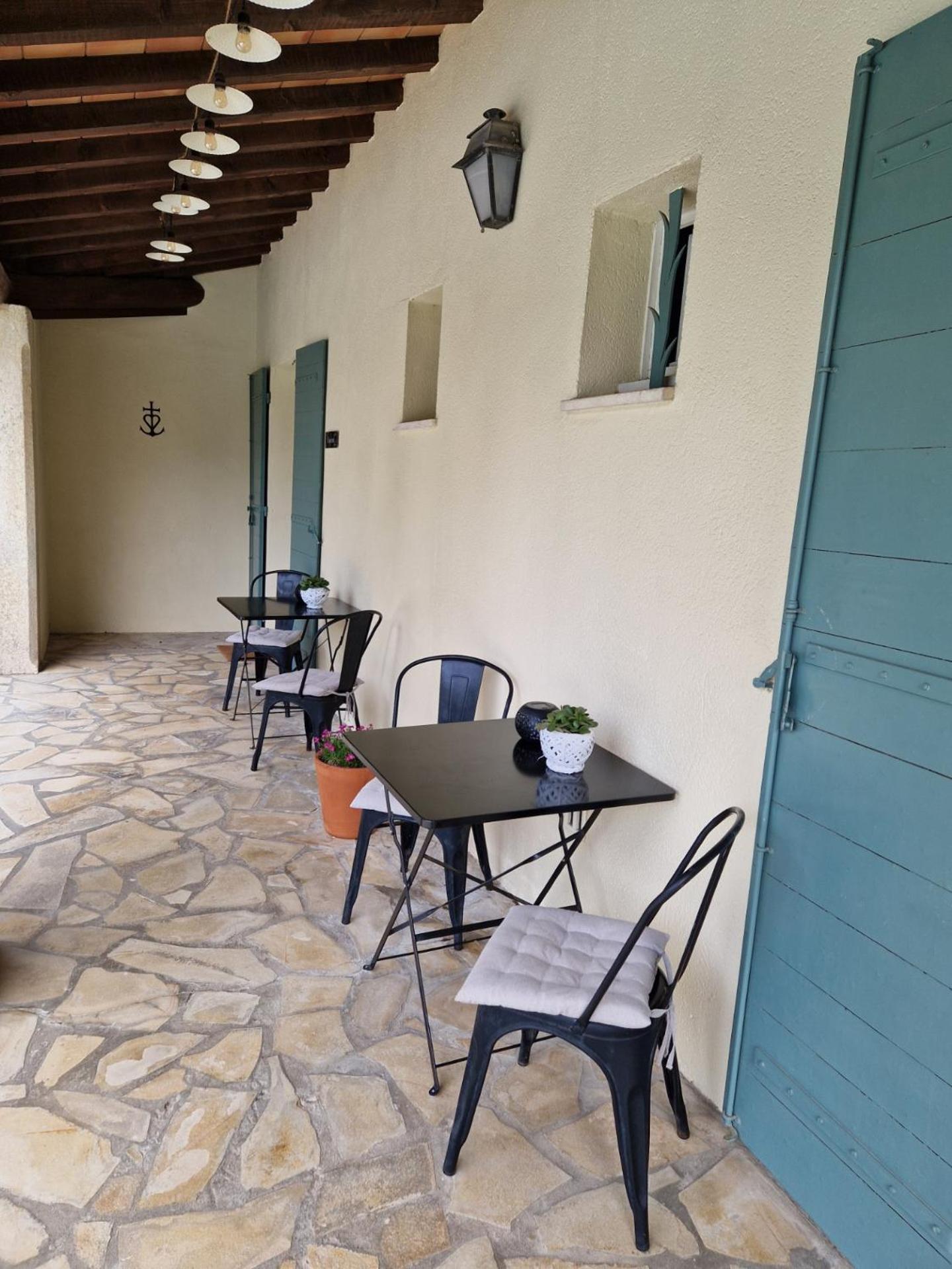 Mas Armelin Bed & Breakfast Тараскон Екстериор снимка