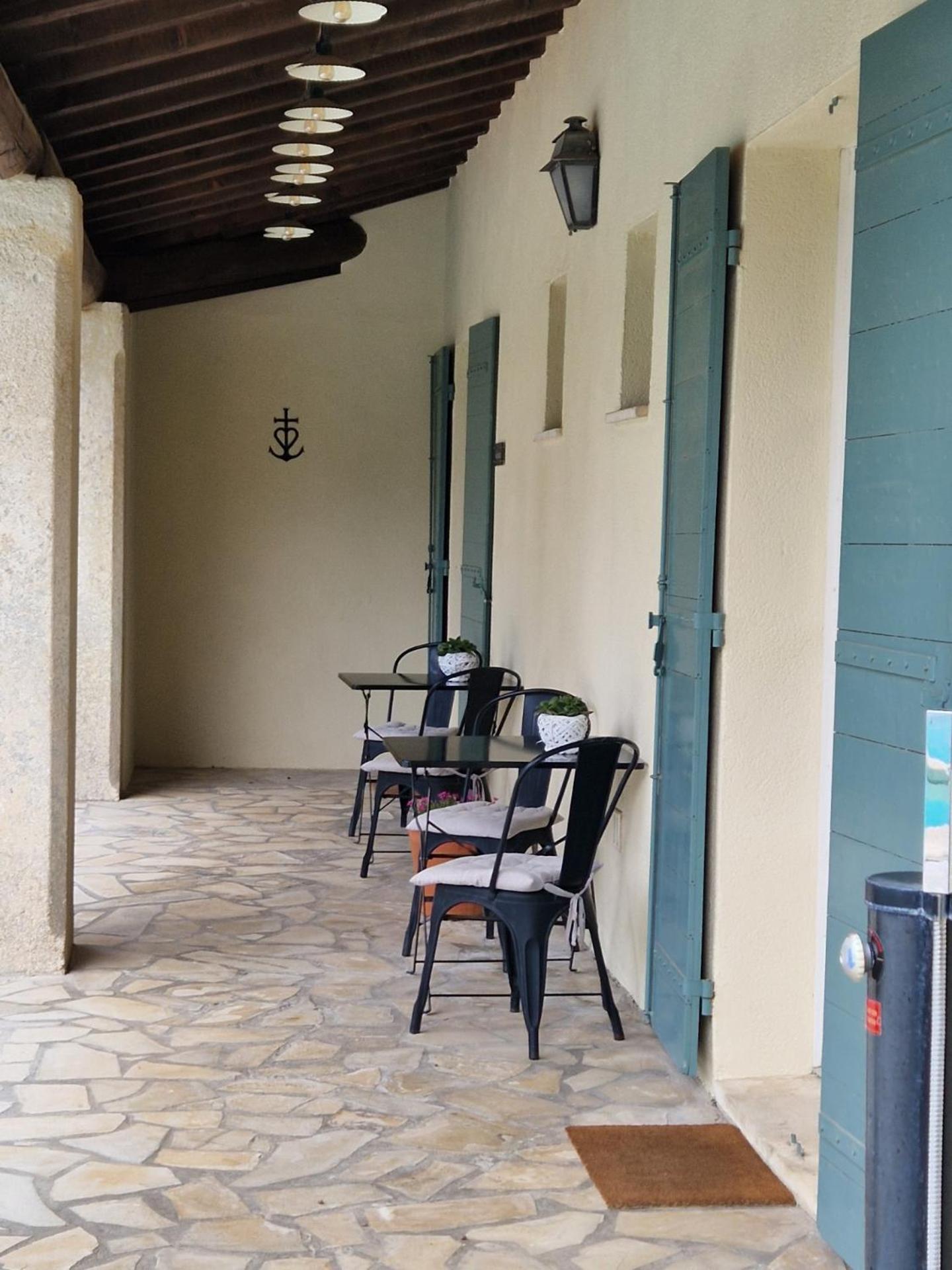 Mas Armelin Bed & Breakfast Тараскон Екстериор снимка