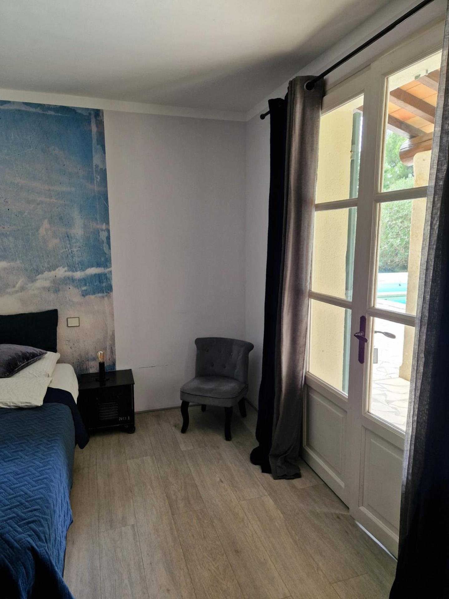Mas Armelin Bed & Breakfast Тараскон Екстериор снимка